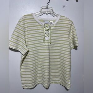 Woman’s short sleeve shirt